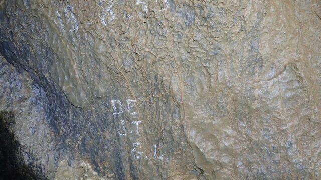 134
Aperture: 2
Camera: TG-4
Iso: 200
Orientation: 1 Gravures des premiers