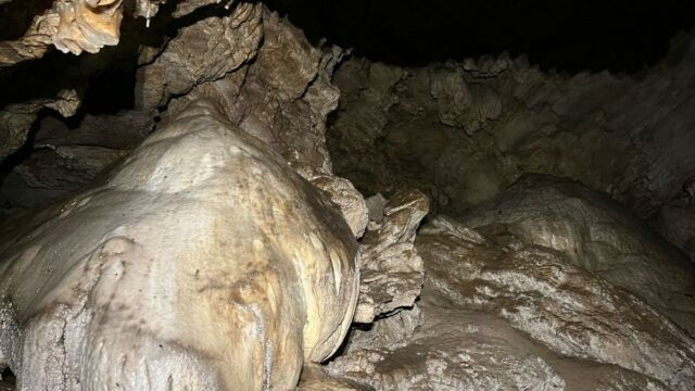 Aperture: 2
Camera: iPhone 13 mini
Iso: 640
Orientation: 1 2025-05-04-Grotte-de-Corte-Meria LMJC 019