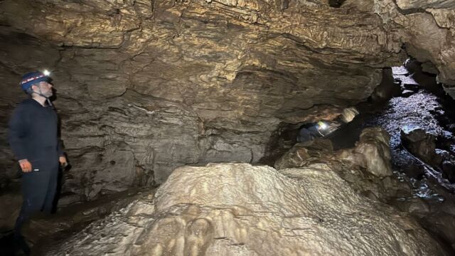 Aperture: 2
Camera: iPhone 13 mini
Iso: 1250
Orientation: 1 2025-05-04-Grotte-de-Corte-Meria LMJC 021
