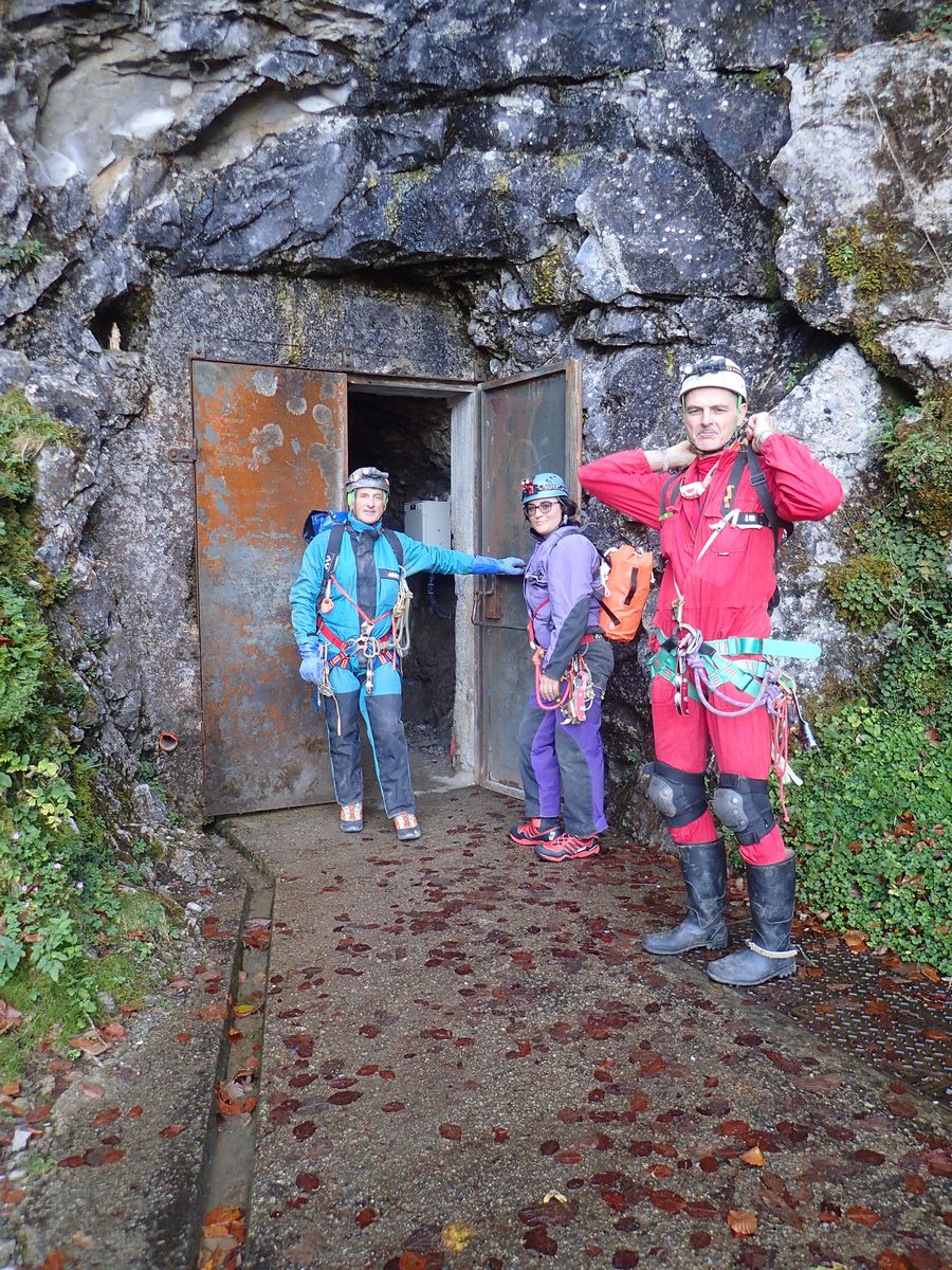 La porte du tunnel de La Verna