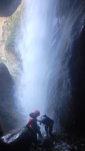 WhatsApp-Image-2025-04-07-at-20.09.15-4