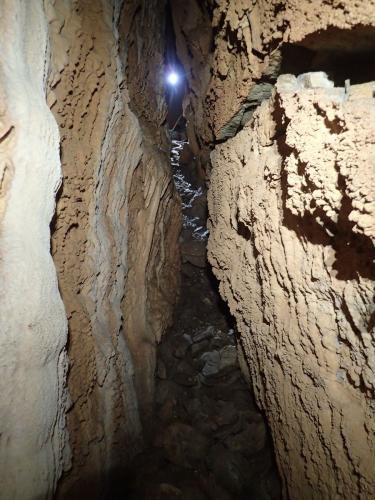 Diaclase étroite Cast 11